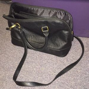Bueno black bag